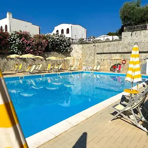 Casa La Perla - Con Terrazza Panoramica, Piscina E Free Parking Ceriale